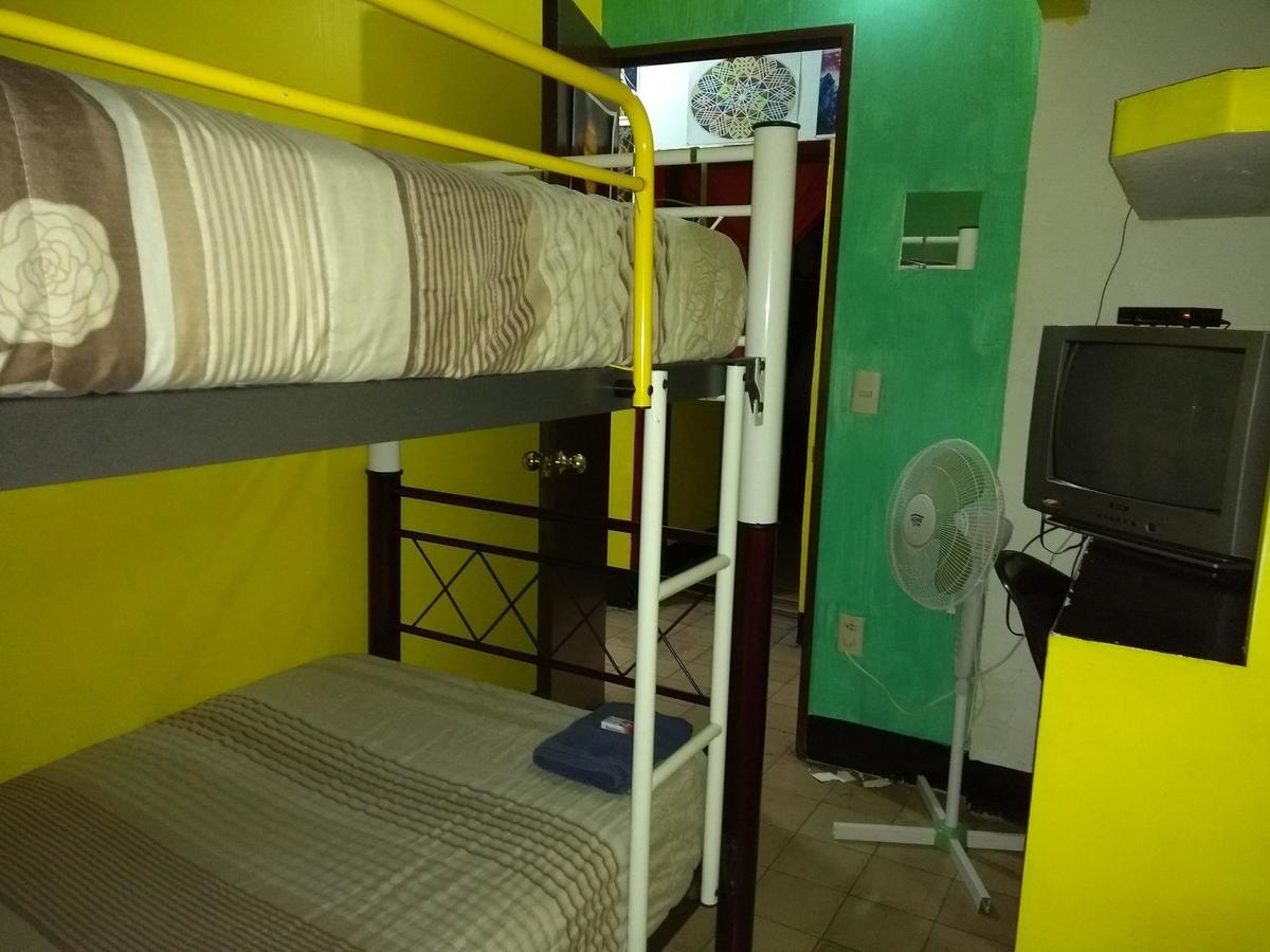 Hostal Casa Anita Guadalajara Ngoại thất bức ảnh